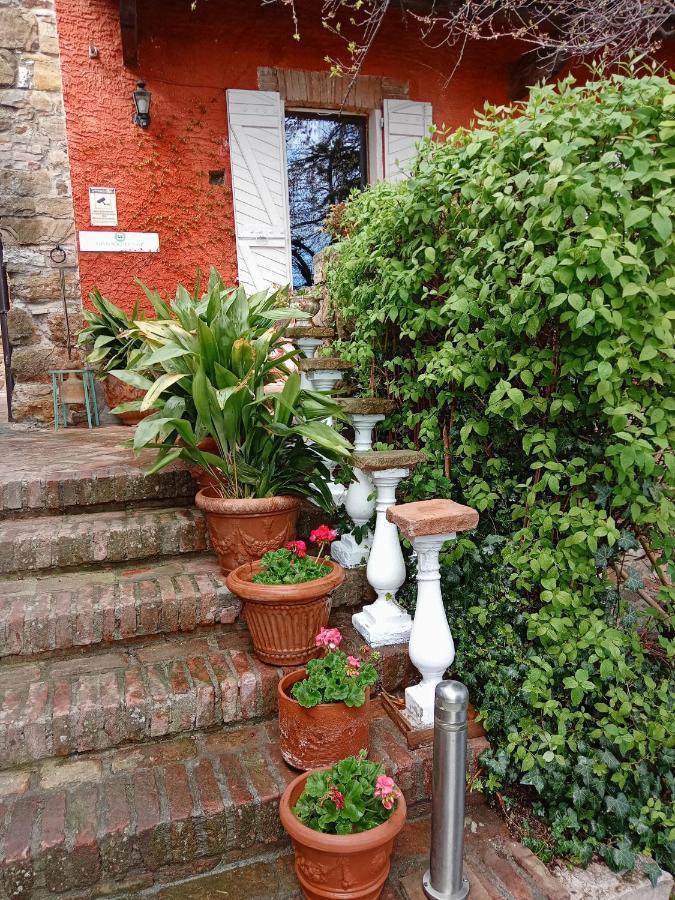Morelli House Guest House Montalbo Bagian luar foto