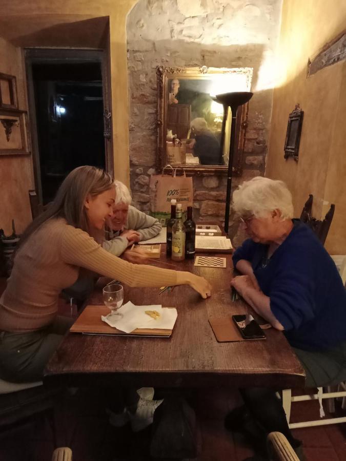 Morelli House Guest House Montalbo Bagian luar foto